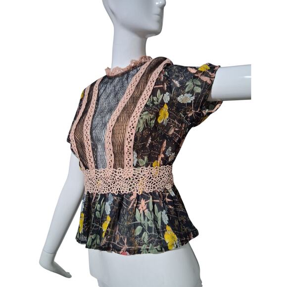 Foxie Dox Lace‎ Mesh Sheer Women's size Small  Romantic Farah Floral Crochet Top - Picture 2 of 12